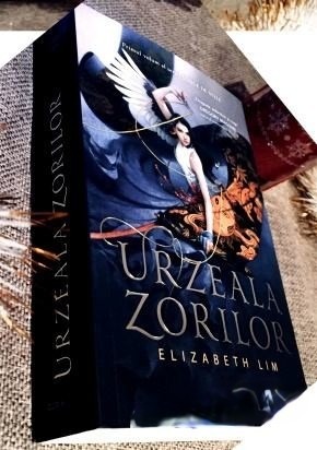 elizabeth-lim-urzeala-zorilor-vol1-din-seria-sange-de-stele